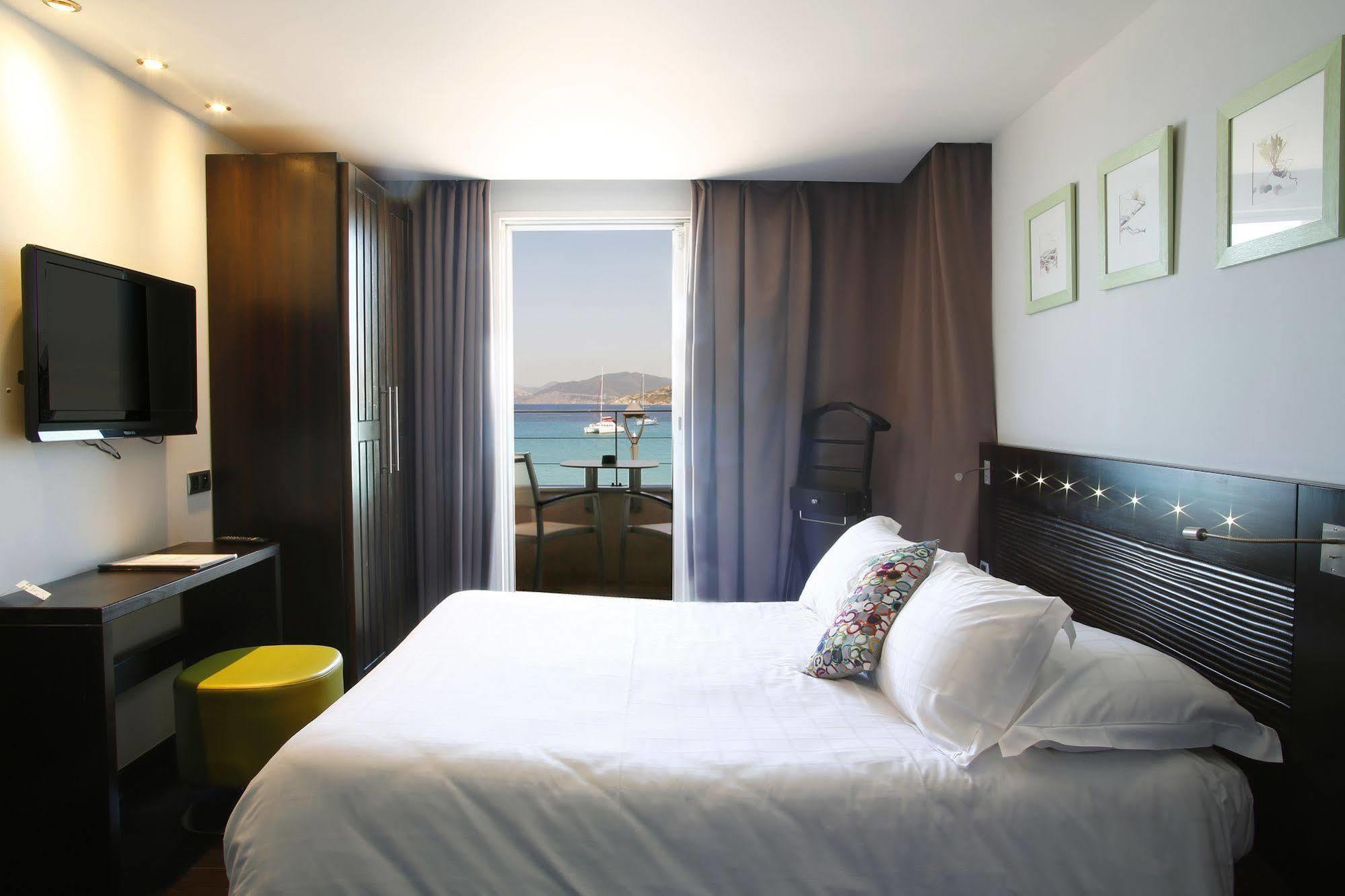 L'escale Cote Sud Hotel LʼÎle-Rousse